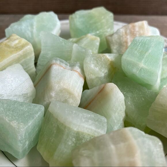 RAW Caribbean Calcite Chunks x3 - Picture 3 of 6